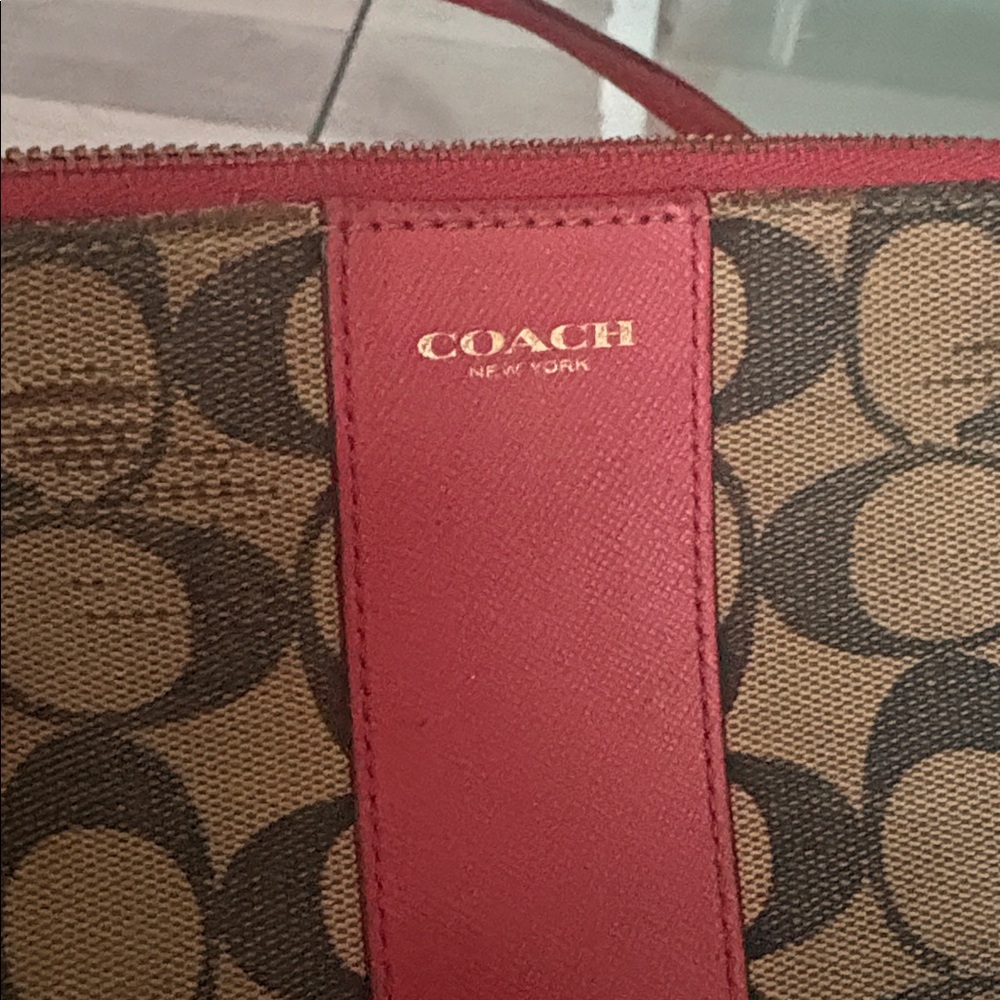Coach Leather Wristlet wallet - Picture 4 of 8